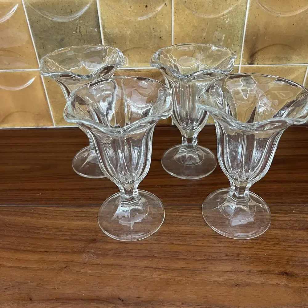 Vintage Tulip Ice Cream Sundae Sherbet Glasses 4-Piece Set